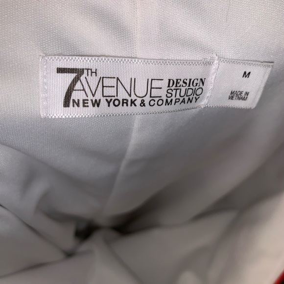 NEW YORK & CO. skirt size M - Picture 9 of 9